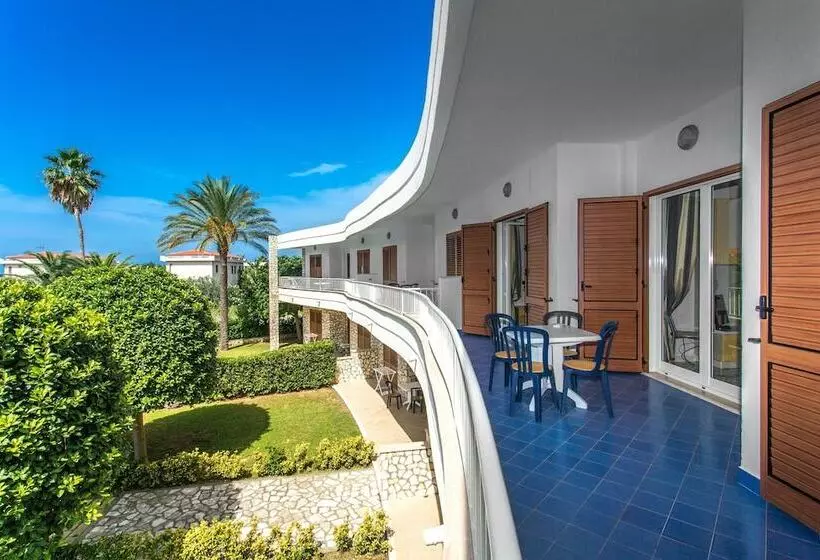 ホテル Club Residence La Castellana Mare