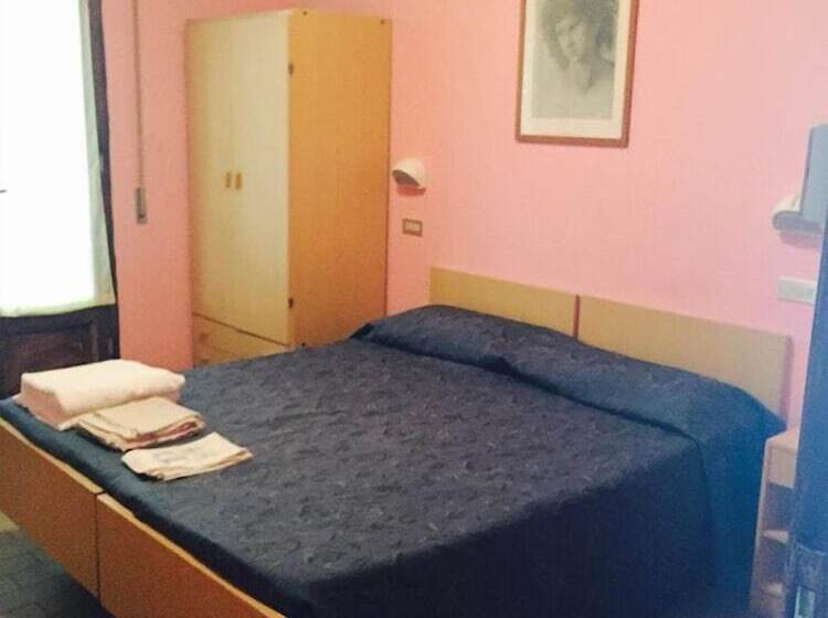 בית מלון כפרי Estoril