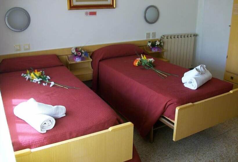 בית מלון כפרי Estoril