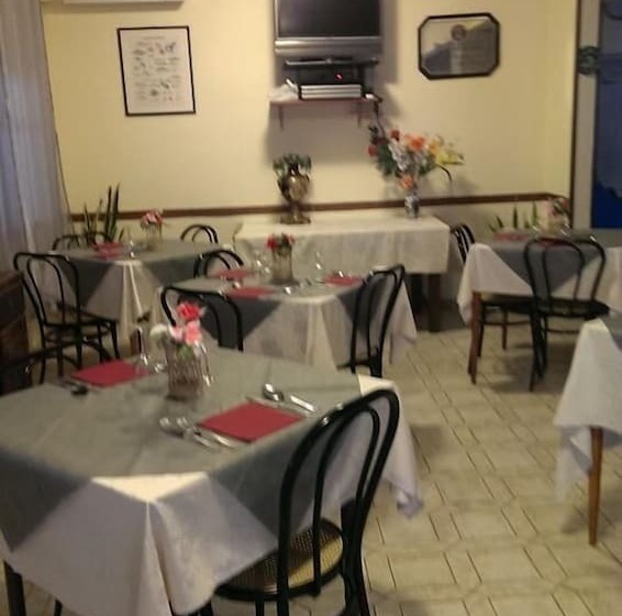 בית מלון כפרי Estoril