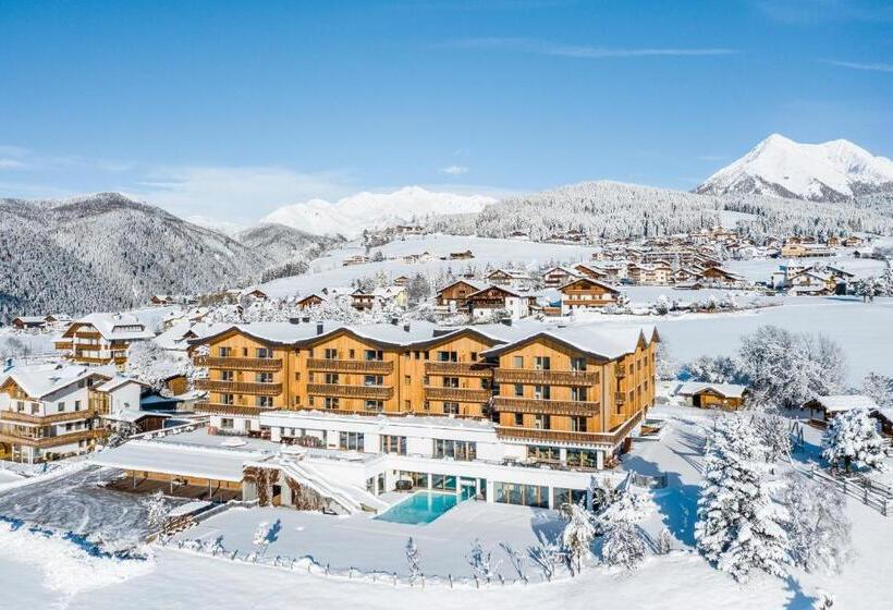 Отель Family Home Alpenhof