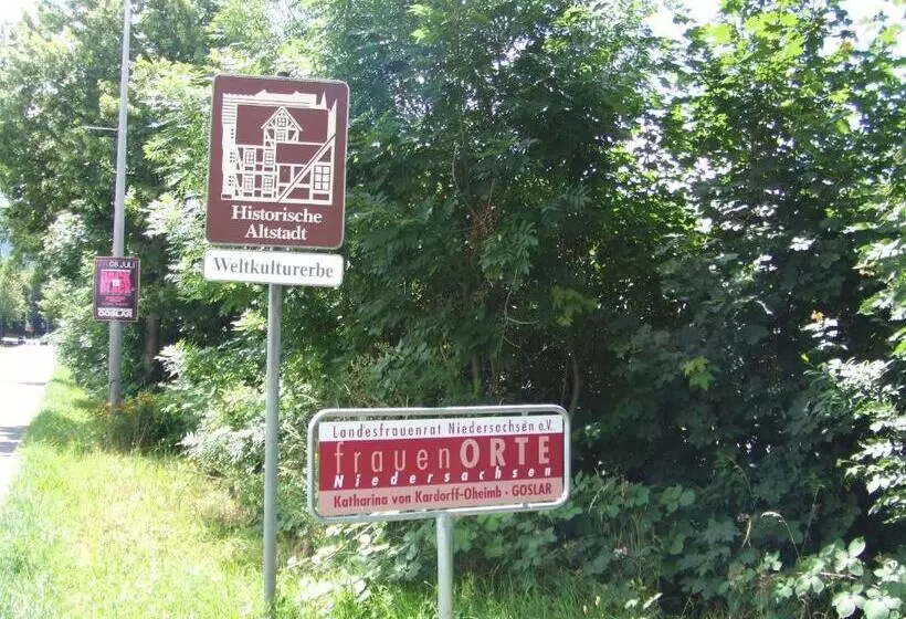 ホテル Frauenpension Arleta Women Only