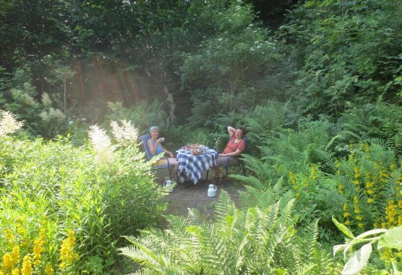 호텔 Frauenpension Arleta   Women Only