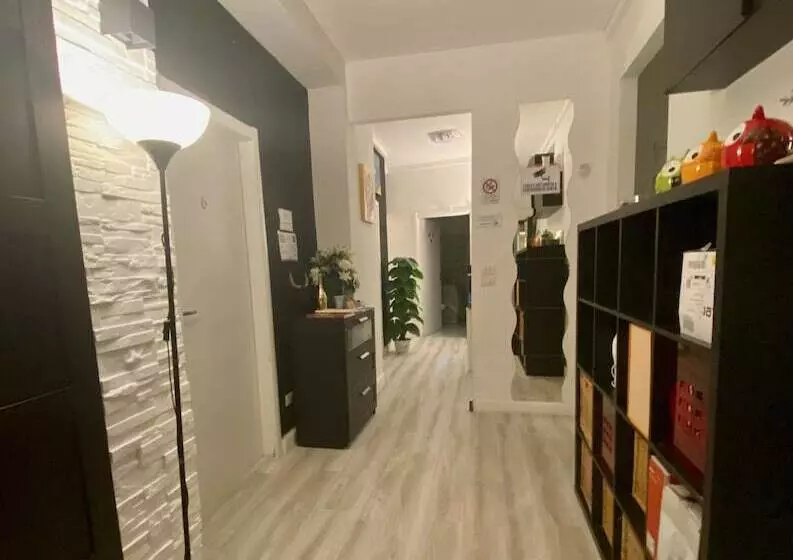 هتل Guest House Pirelli Milano