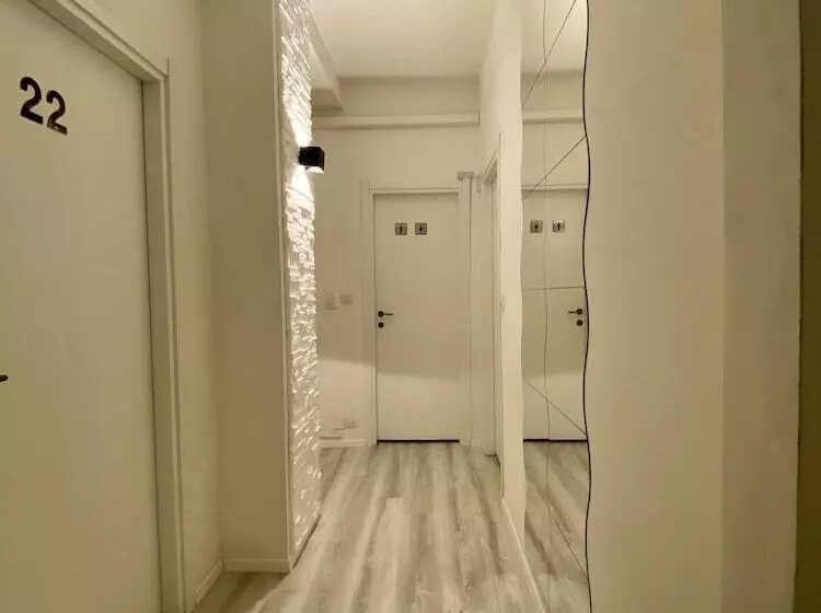 هتل Guest House Pirelli Milano