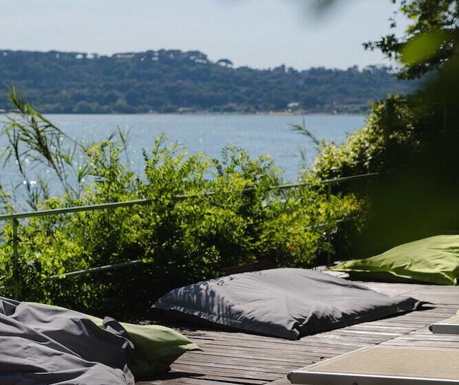 ホテル La Culla Del Lago