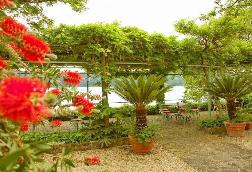 ホテル La Culla Del Lago