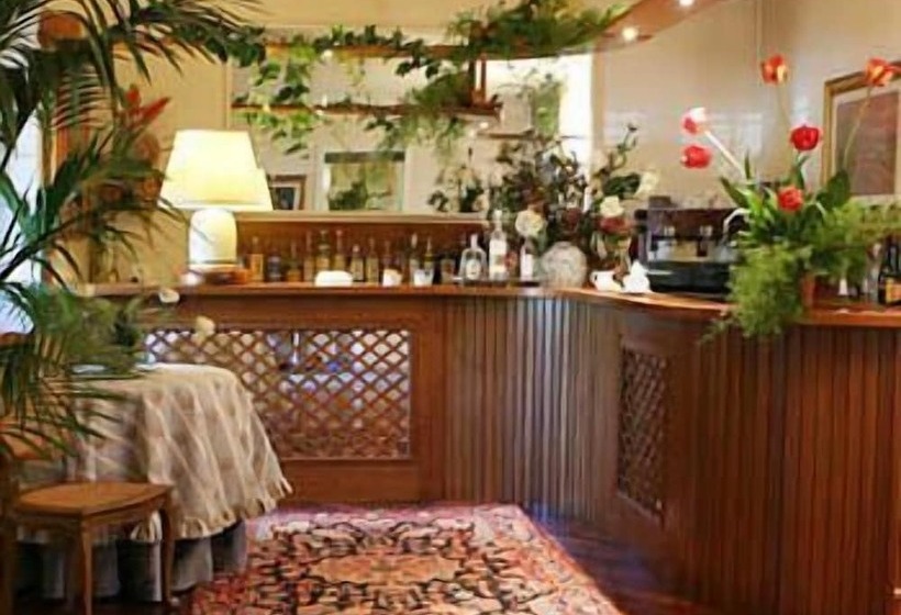 ホテル La Culla Del Lago