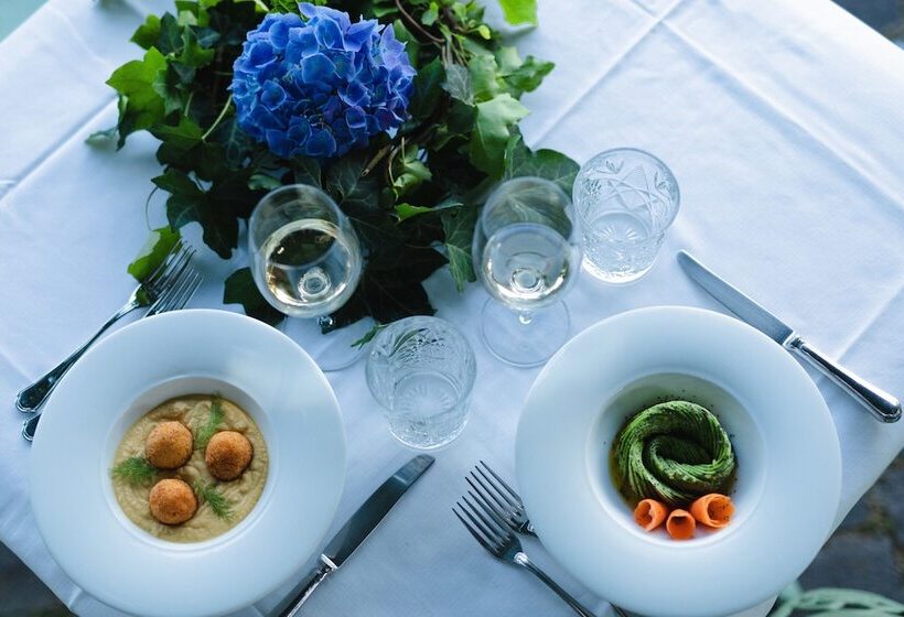 ホテル La Culla Del Lago