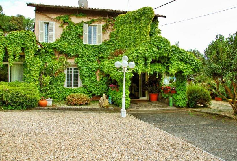 ホテル La Culla Del Lago