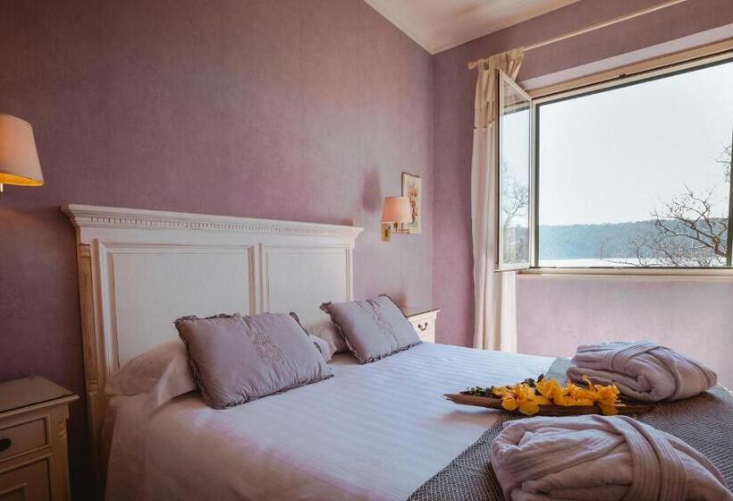 ホテル La Culla Del Lago