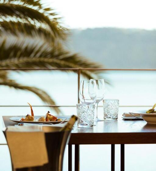 ホテル La Culla Del Lago