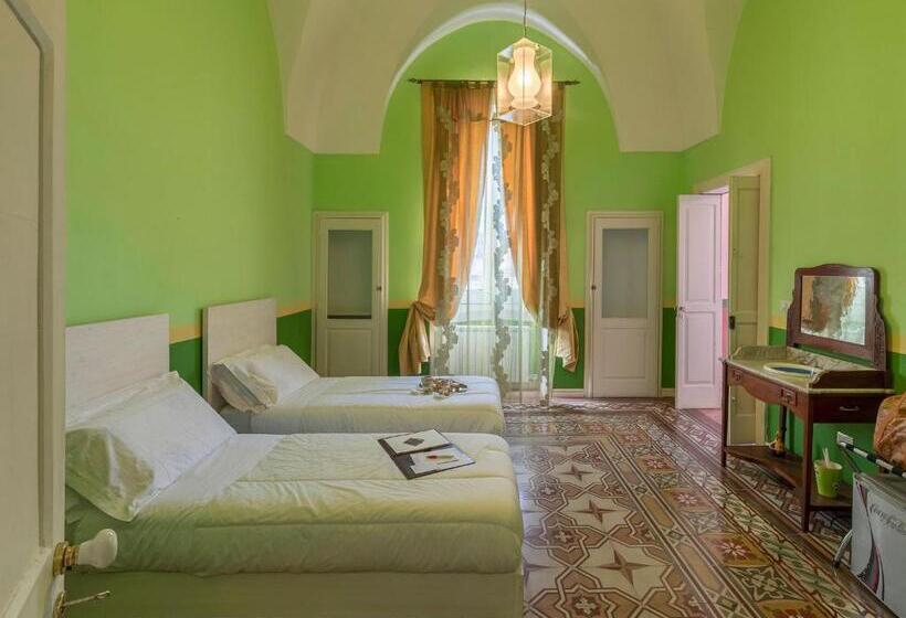 酒店 La Naca Della Taranta B&b