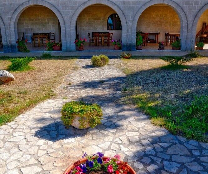 هتل La Piana Degli Ulivi