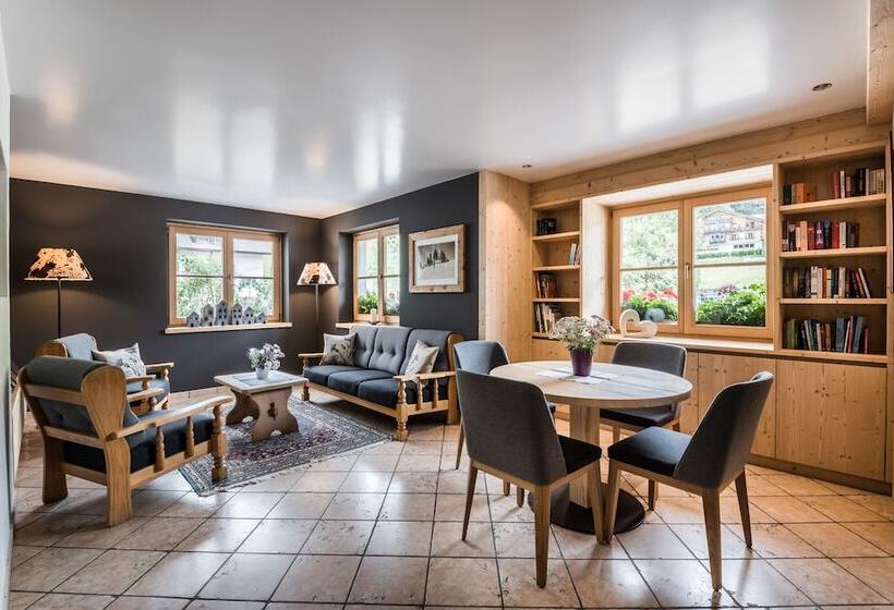 ホテル Mareo Dolomites