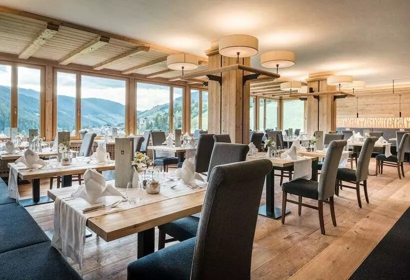 Hotelli Mareo Dolomites