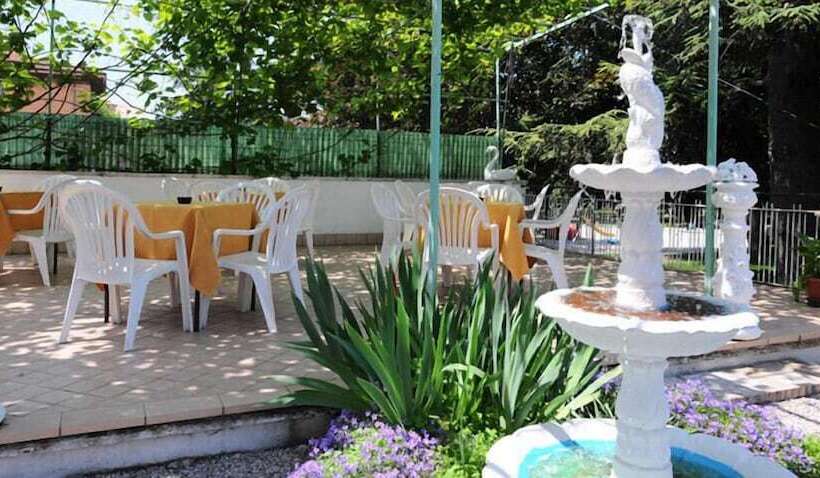 בית מלון כפרי Marina