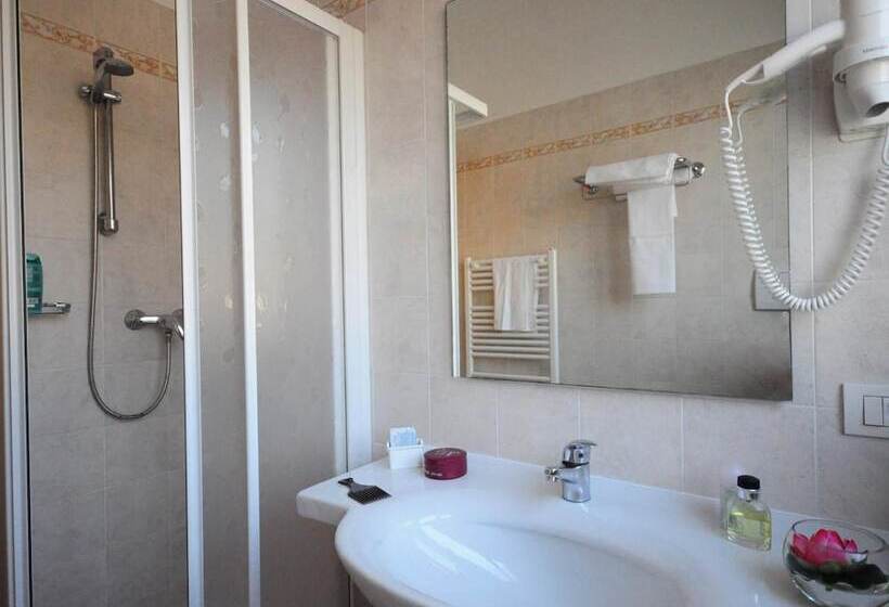 בית מלון כפרי Marina