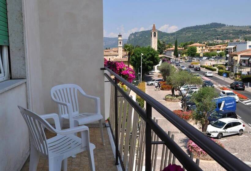 בית מלון כפרי Marina