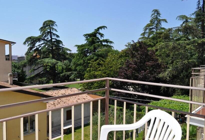 בית מלון כפרי Marina