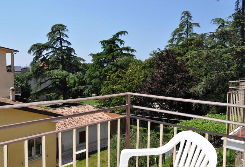 בית מלון כפרי Marina