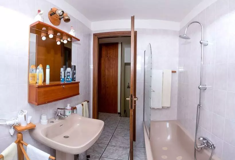 ホテル Melagranadasardegna B&b
