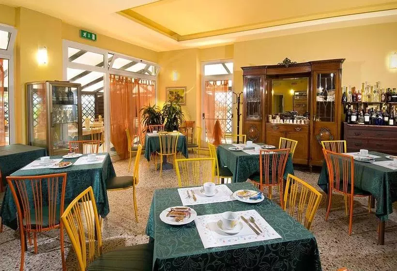 ホテル Ristorante Miramare