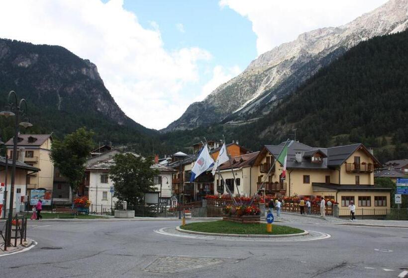 فندق Olympic Mountains