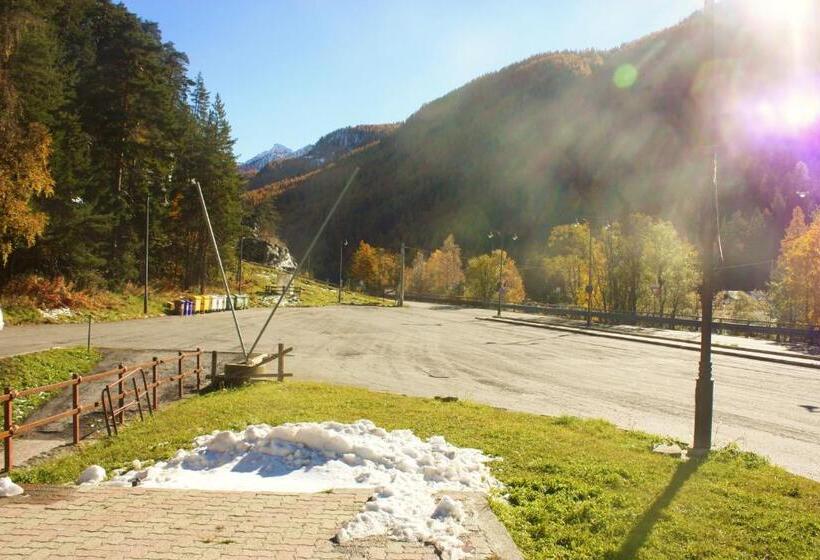 فندق Olympic Mountains