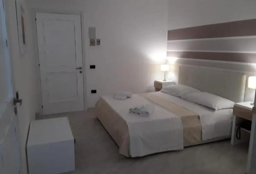 هتل Porto Cesareo