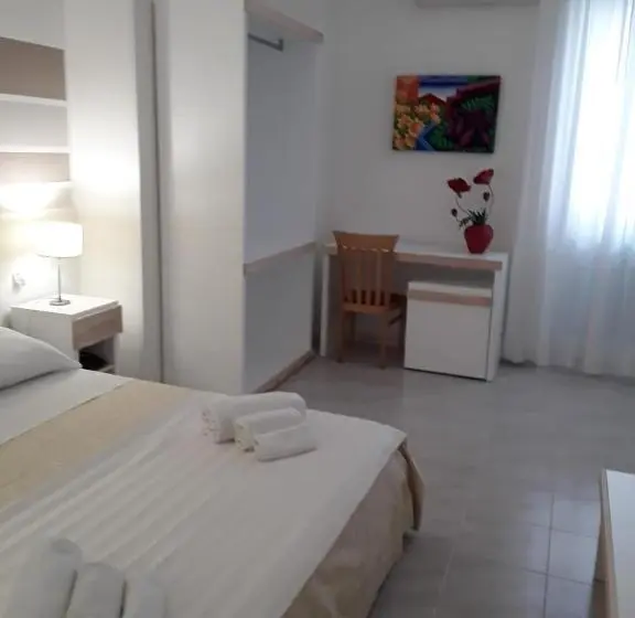 هتل Porto Cesareo