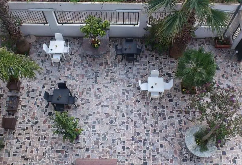 هتل Porto Cesareo