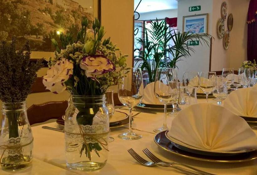 酒店 Squarciarelli