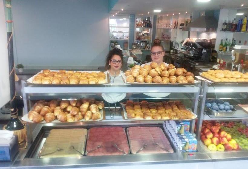 فندق Total Family