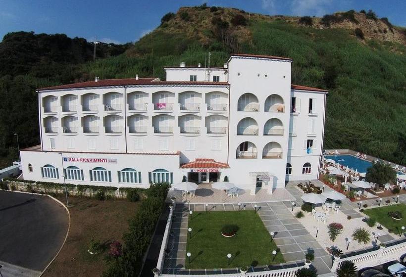 فندق Total Family