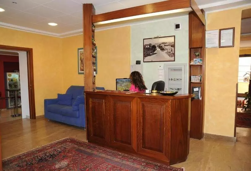 Hotelli Valentini Inn