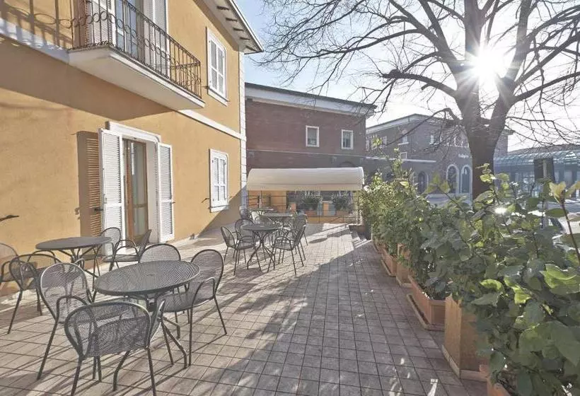 Hotelli Valentini Inn