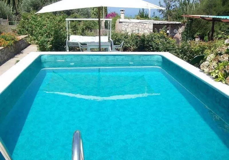 ホテル Villa Timberino
