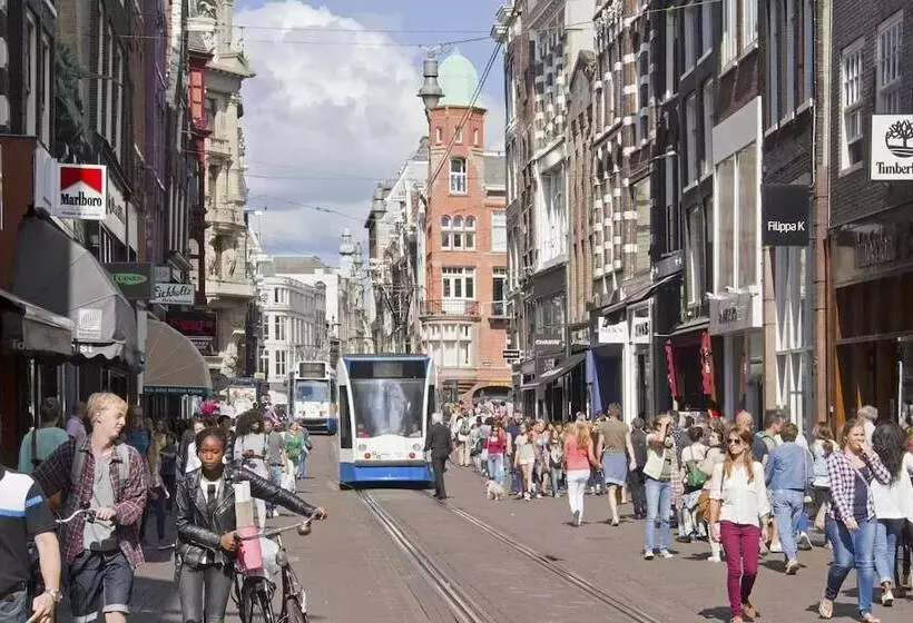 Amsterdam Hostel Uptown