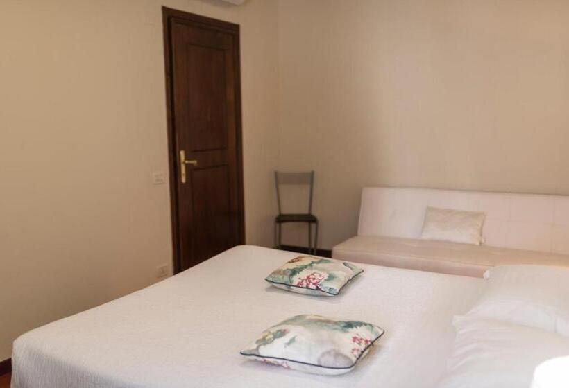 Отель Aromi Piccolo