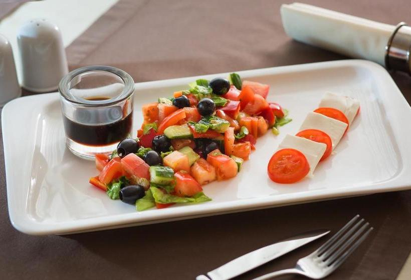 בית מלון כפרי Avia