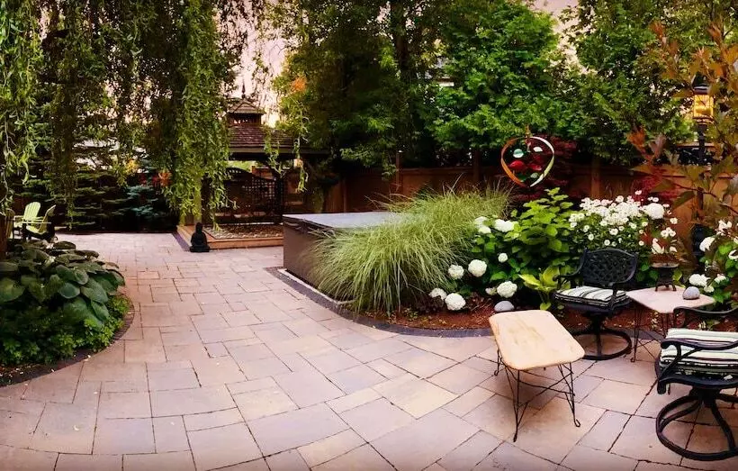 هتل Explorer House Bed & Breakfast