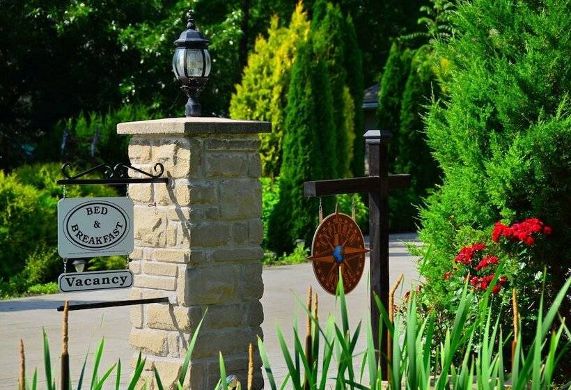 فندق Explorer House Bed & Breakfast