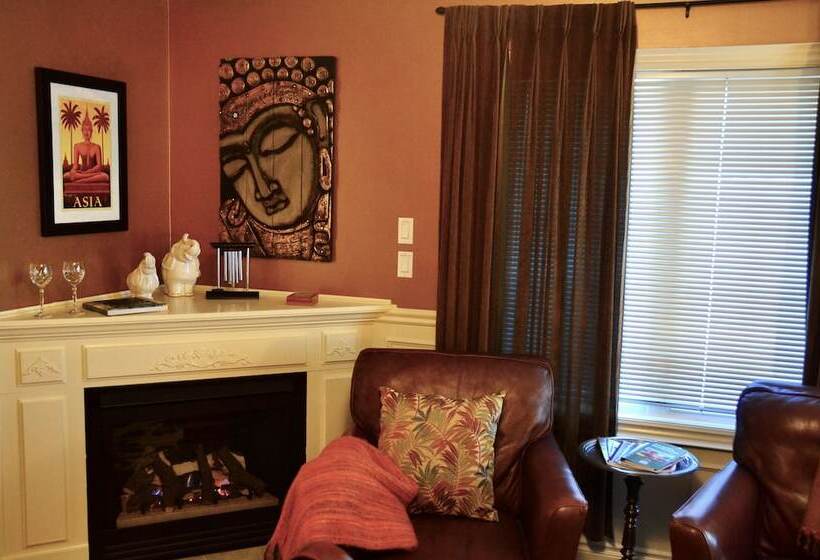 فندق Explorer House Bed & Breakfast