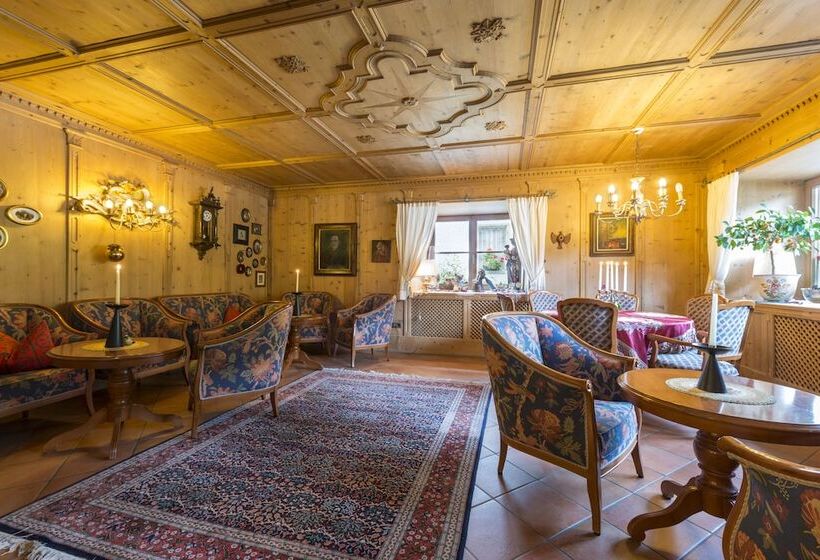 ホテル Gratschwirt