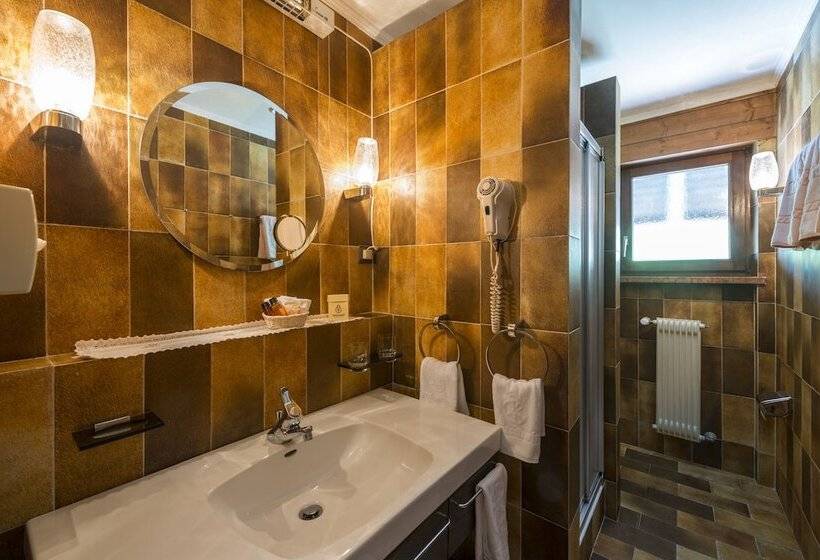 ホテル Gratschwirt