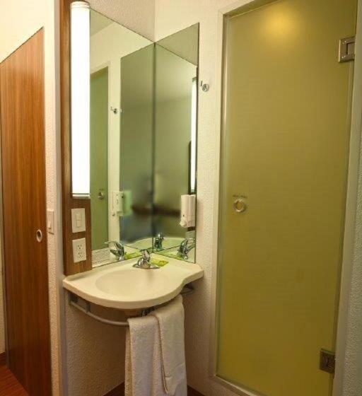 Отель Hi! Zapopan