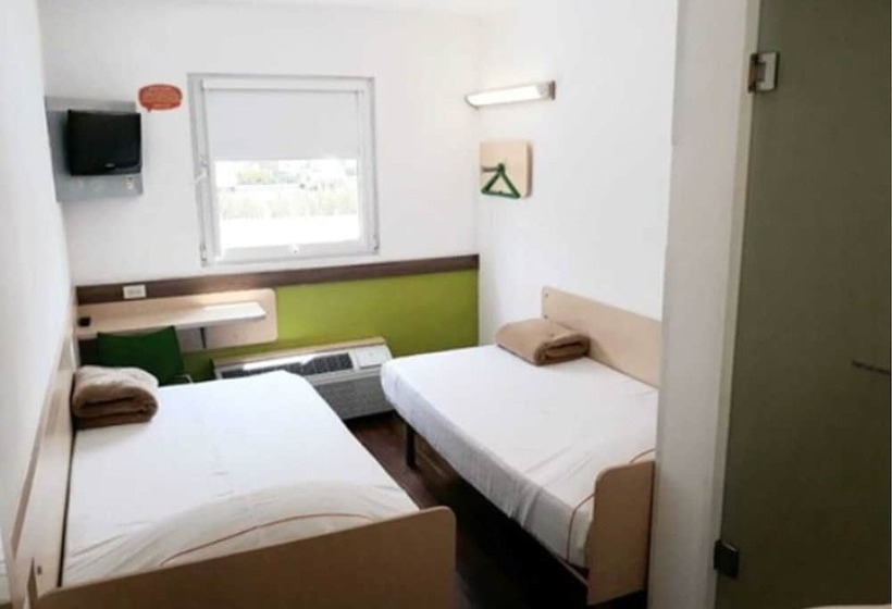 Отель Hi! Zapopan