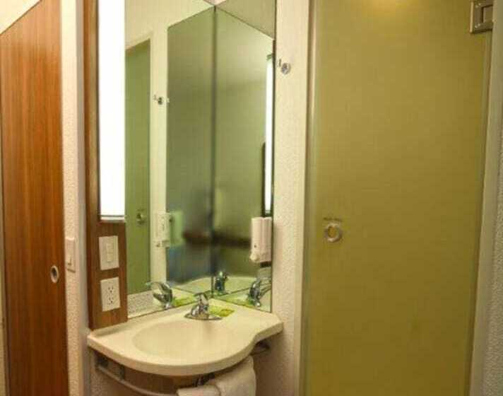 Отель Hi! Zapopan