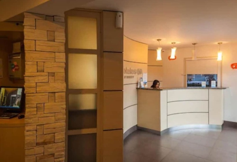 Отель Hi! Zapopan